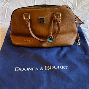 Dooney & Bourke purse
